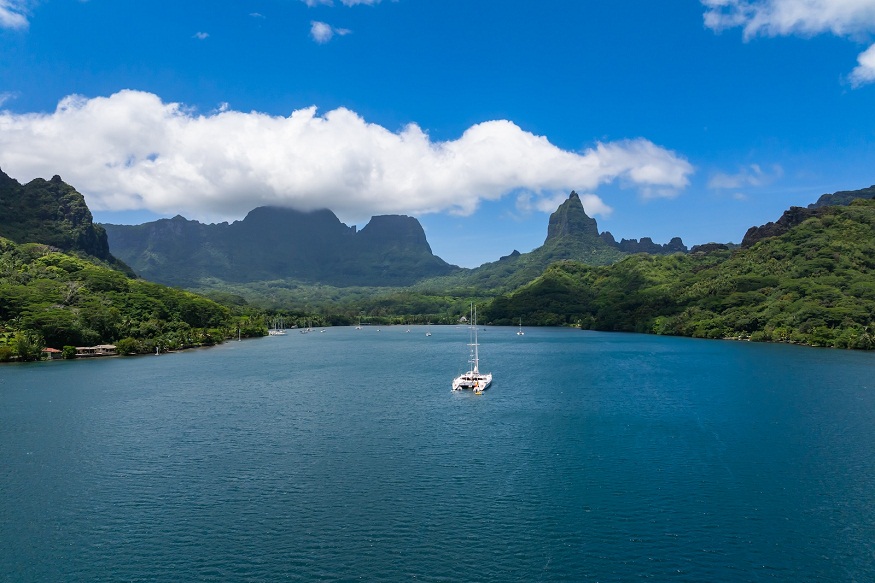 Tahiti’s Catamarans