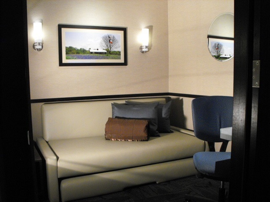 Minute Suites airport suites
